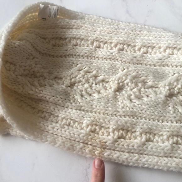 Roxy Infinity Cable Knit Scarf - Picture 6 of 6